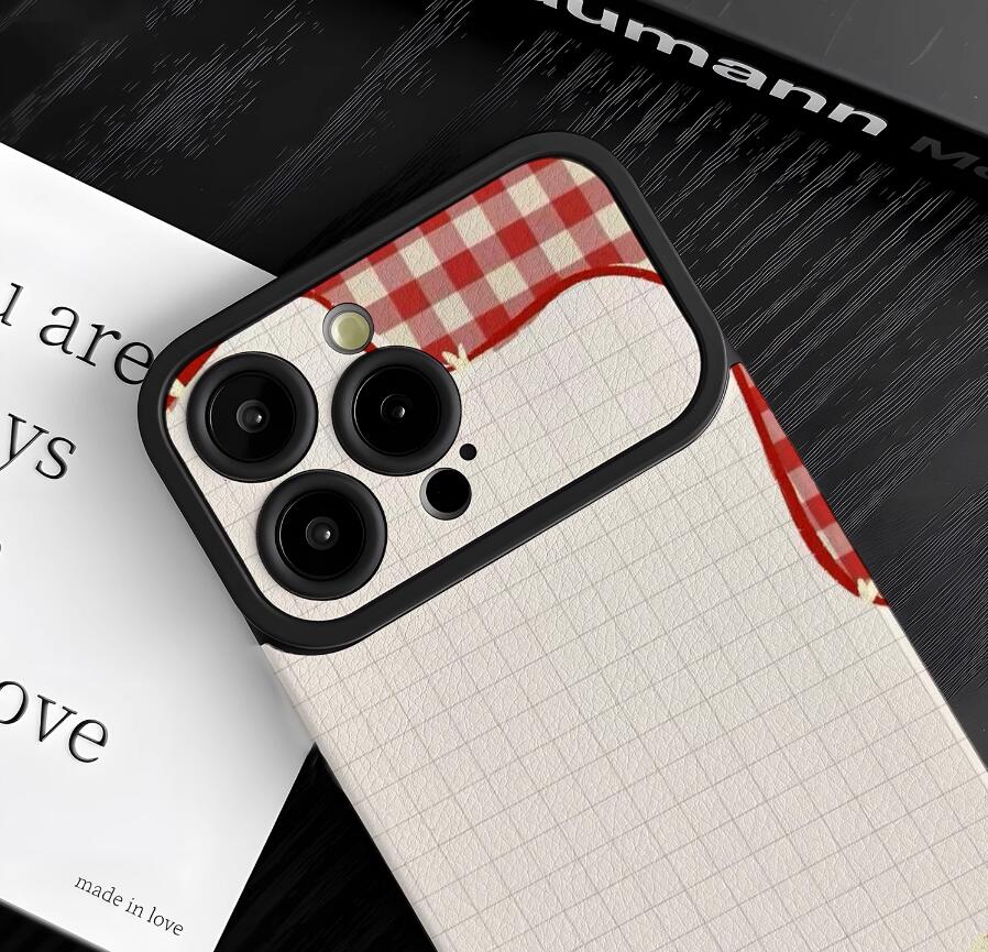 sheepskin-little-grid-patchwork-painting-iphone-case-creative_8