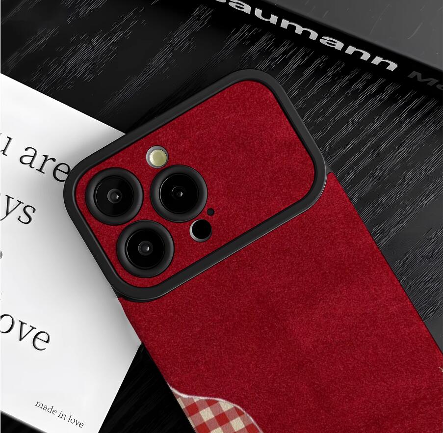 sheepskin-red-grid-patchwork-painting-iphone-case-creative_8