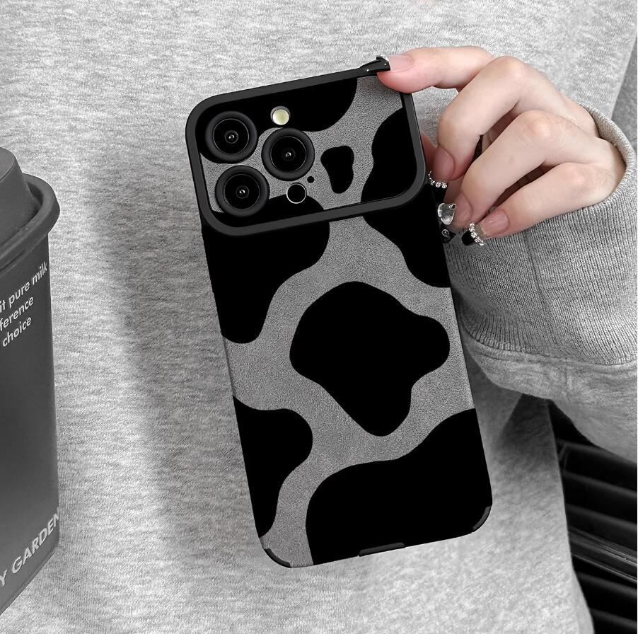 sheepskin-tactful-dairy-cow-pattern-iphone-case-trendy_3