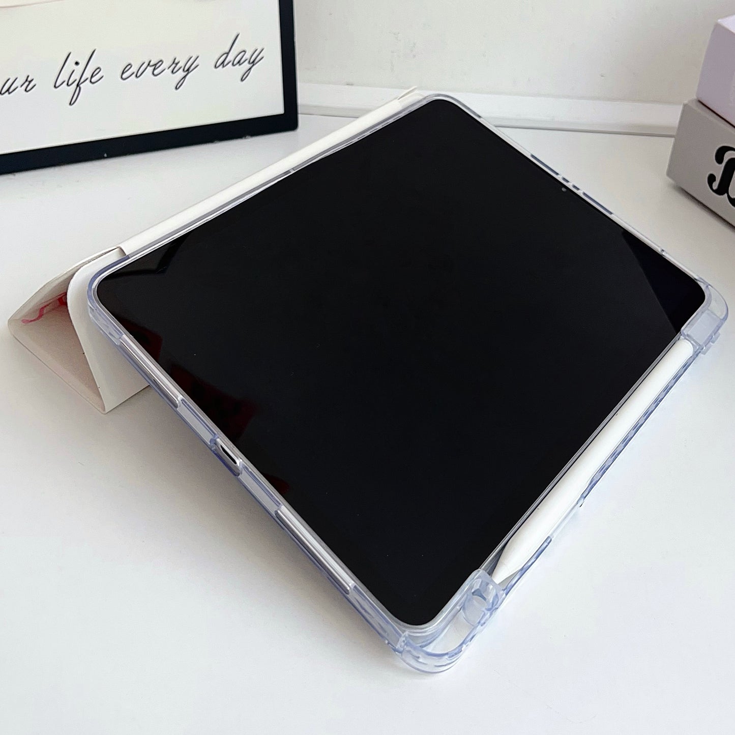 smart-folio-stand-vogue-painting-ipad-samsung-tablet-cases_14