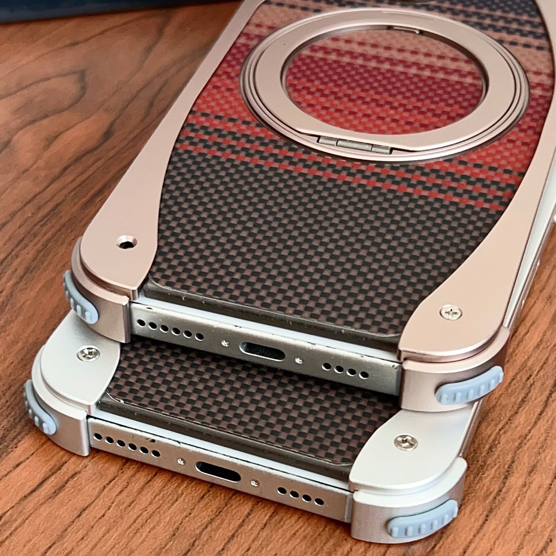 Glaze-carbon-fiber-aluminum-iphone-samsung-phone-cases_4