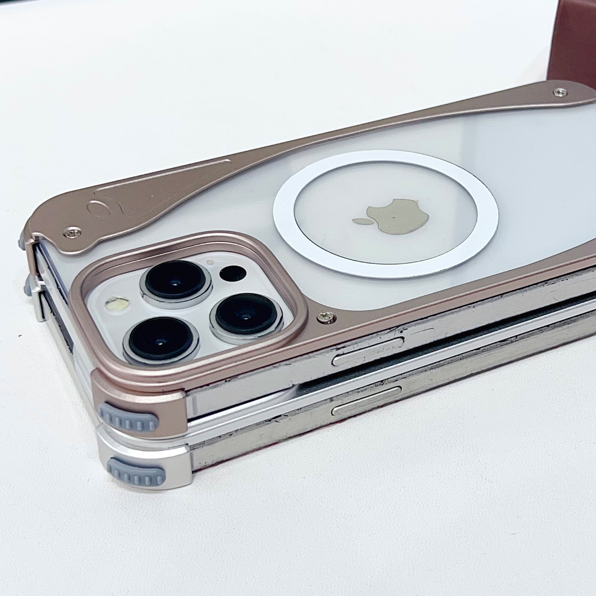 Glaze-magsafe-aluminum-iphone-samsung-phone-cases_8
