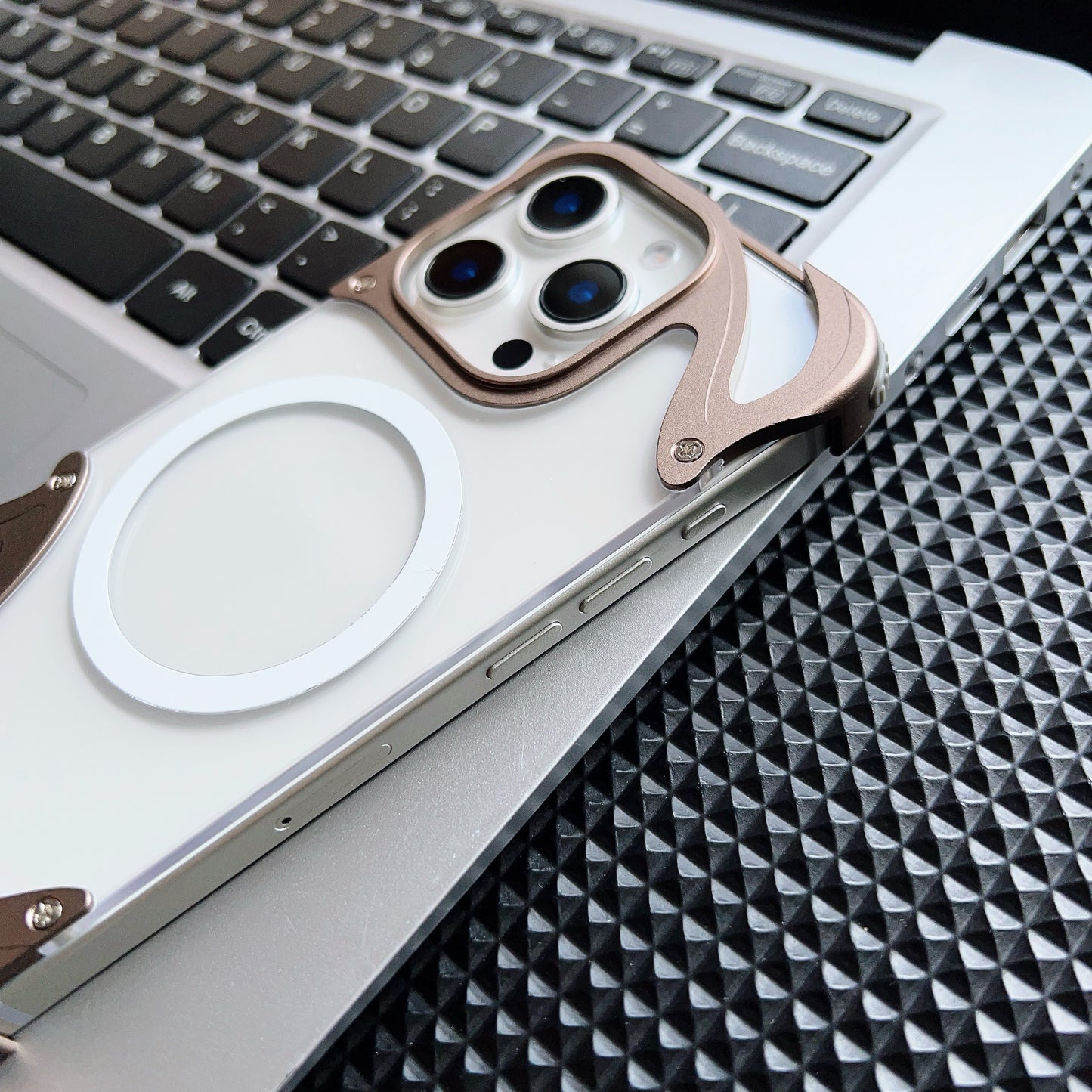 dolphin-aluminum-crystal-magsafe-iphone-samsung-phone-cases_7