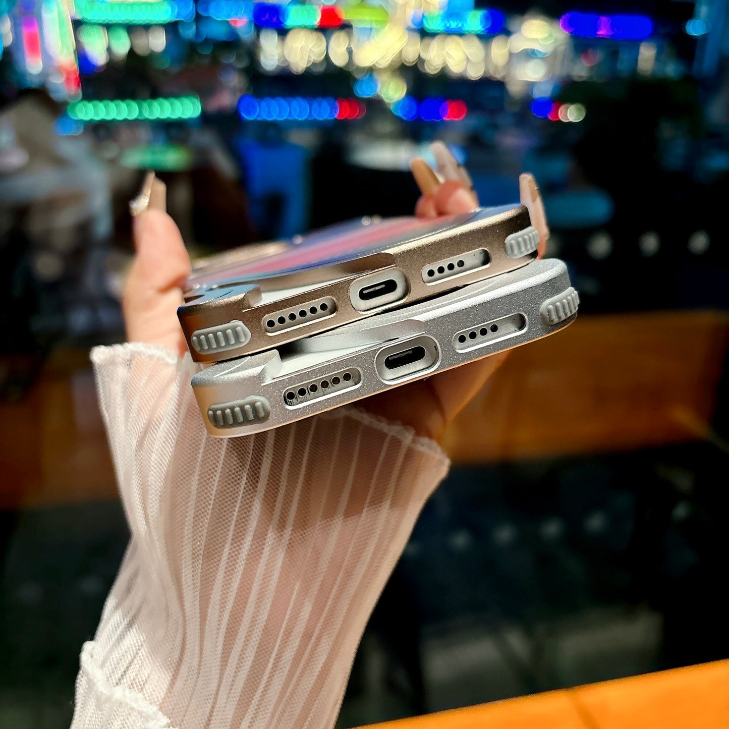 dolphin-sunset-magsafe-aluminum-iphone-samsung-phone-cases_5