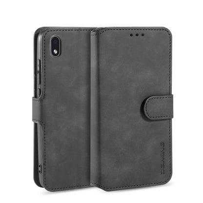 Retro Leather Edge Galaxy A01 Case with Hand Strap