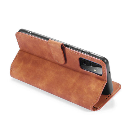 Retro Leather Edge Galaxy A72 Case with Hand Strap