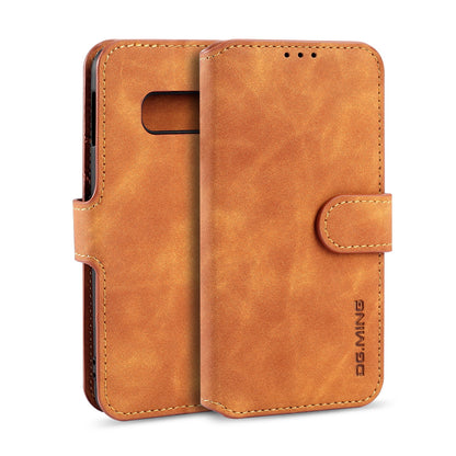 Retro Leather Edge Galaxy S10e Case with Hand Strap