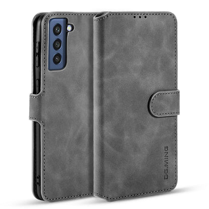 Retro Leather Edge Galaxy S21 FE Case with Hand Strap