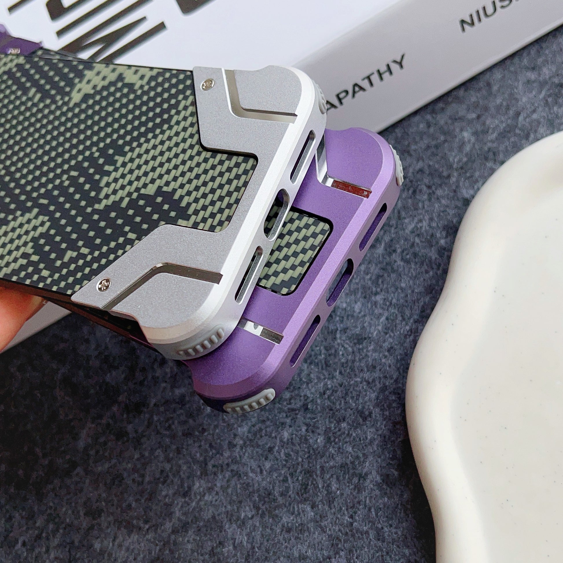 heavy-duty-protection-camouflage-aluminum-iphone-samsung-phone-cases_7