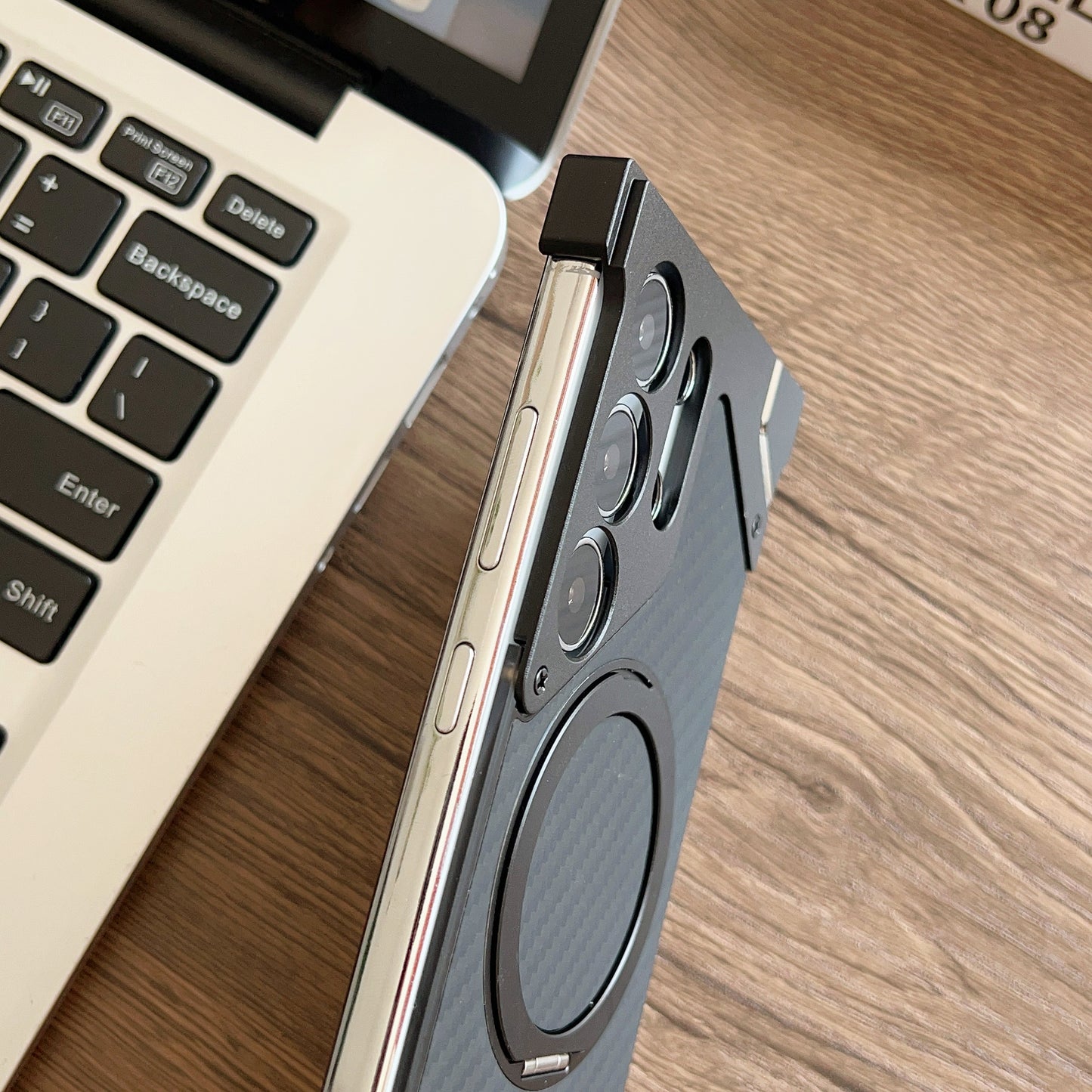 heavy-duty-protection-kevlar-aluminum-iphone-samsung-phone-cases_12