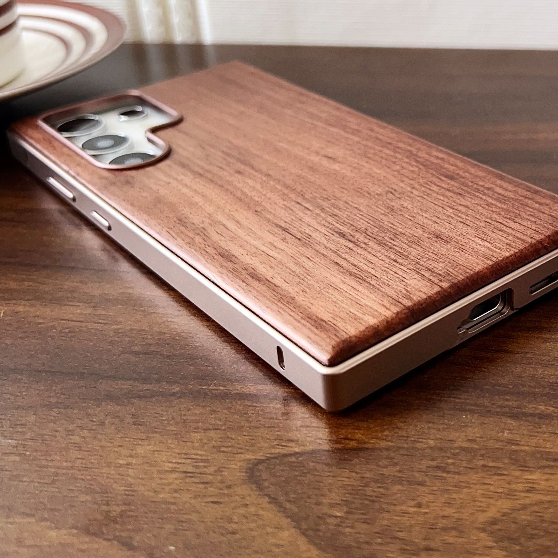 lock-walnut-aluminum-bumper-iphone-samsung-phone-cases_15