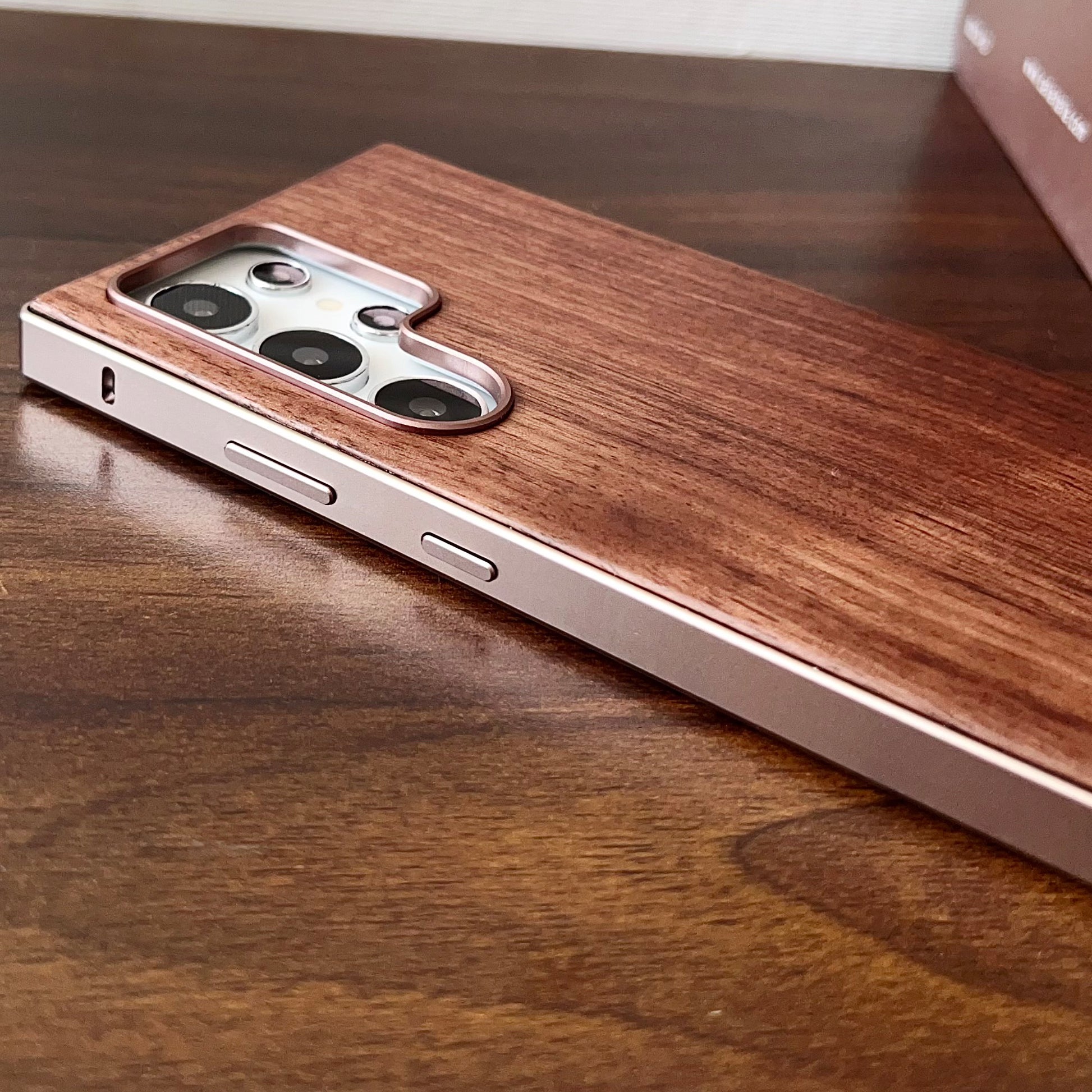 lock-walnut-aluminum-bumper-iphone-samsung-phone-cases_16