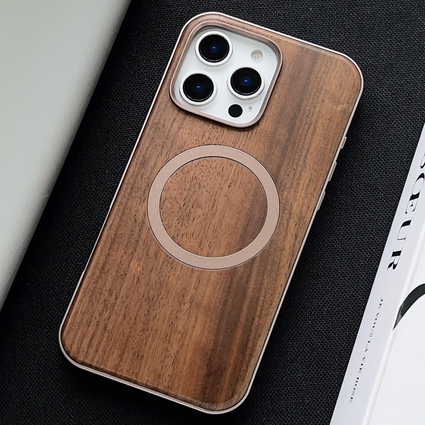 lock-walnut-aluminum-magsafe-iphone-samsung-phone-cases_10