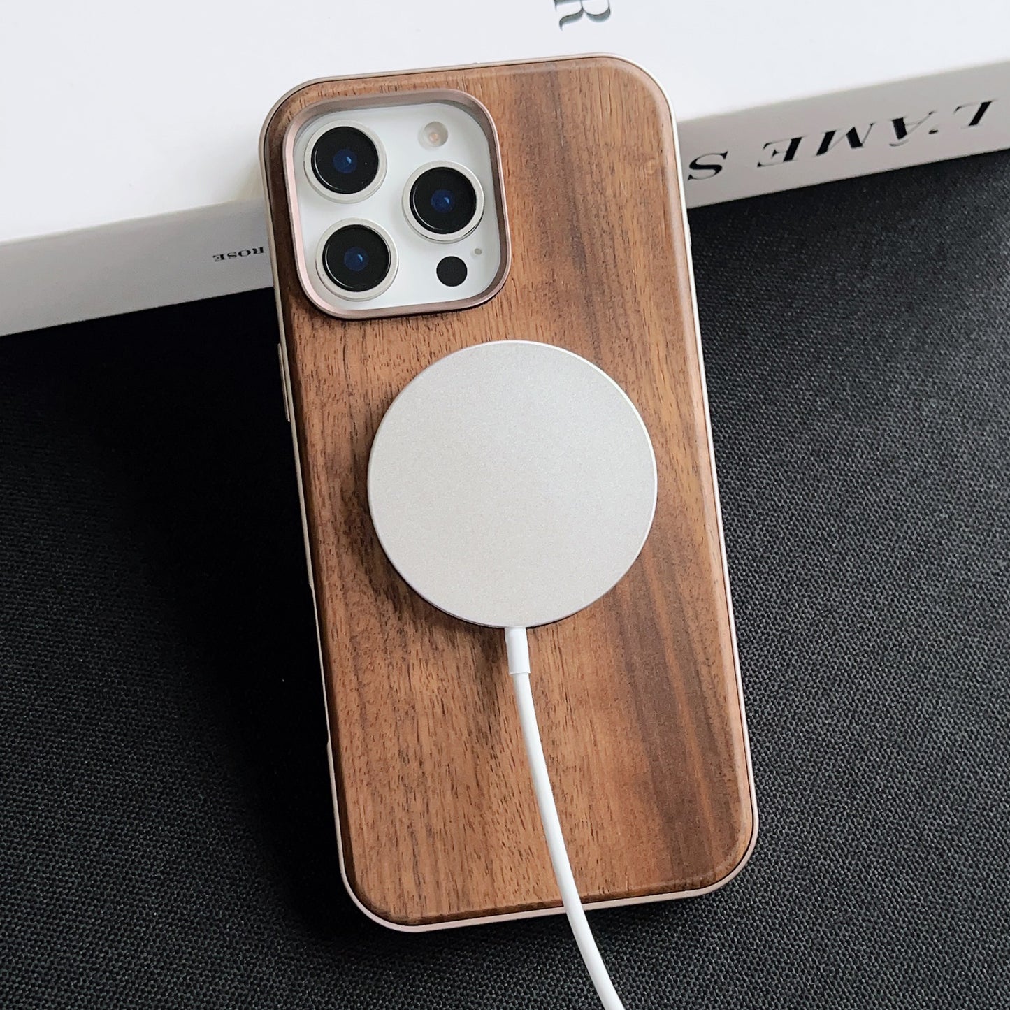lock-walnut-aluminum-magsafe-iphone-samsung-phone-cases_8