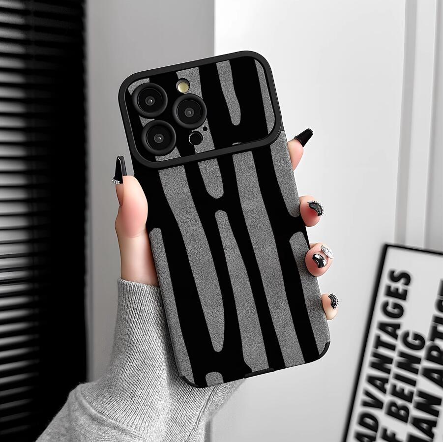 sheepskin-black-stripe-painting-iphone-case-creative_5