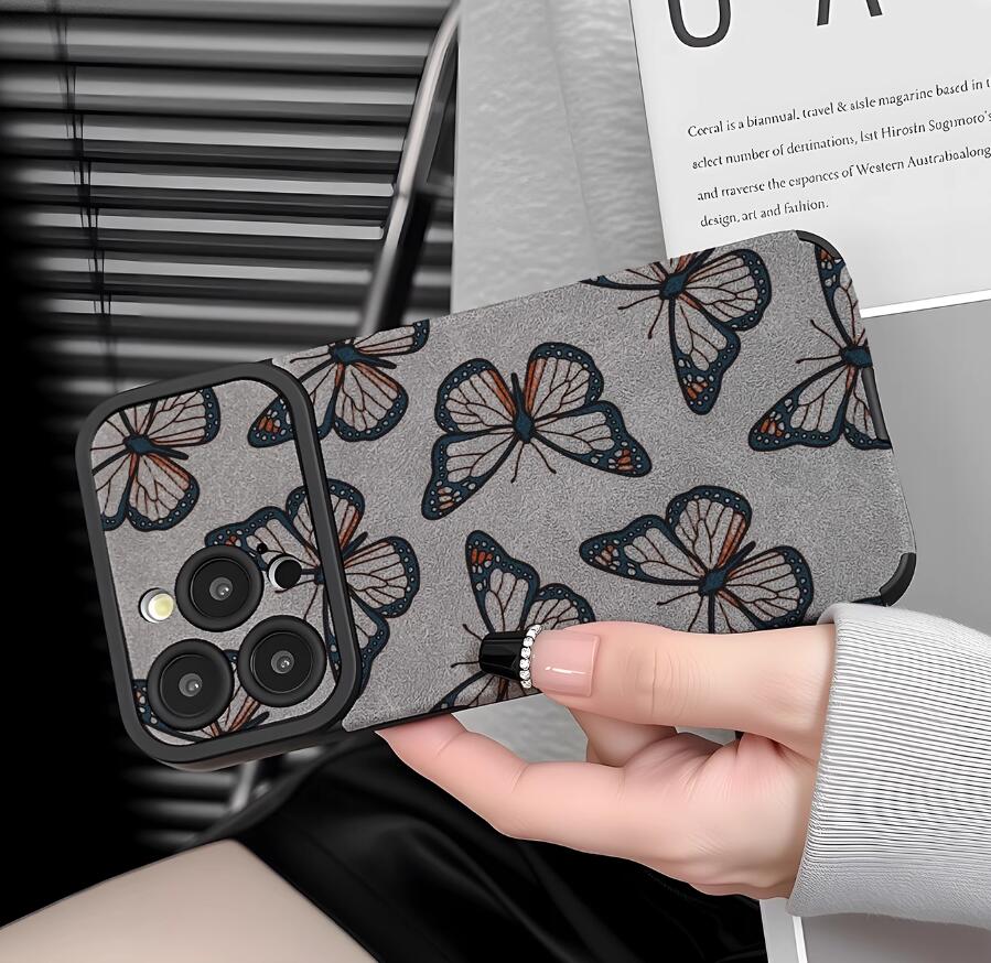 sheepskin-butterfly-flying-painting-iphone-case-creative_4