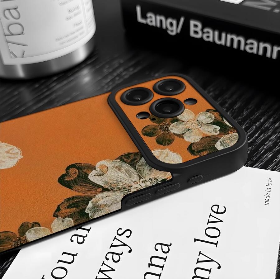 sheepskin-camellia-painting-iphone-case-creative_2