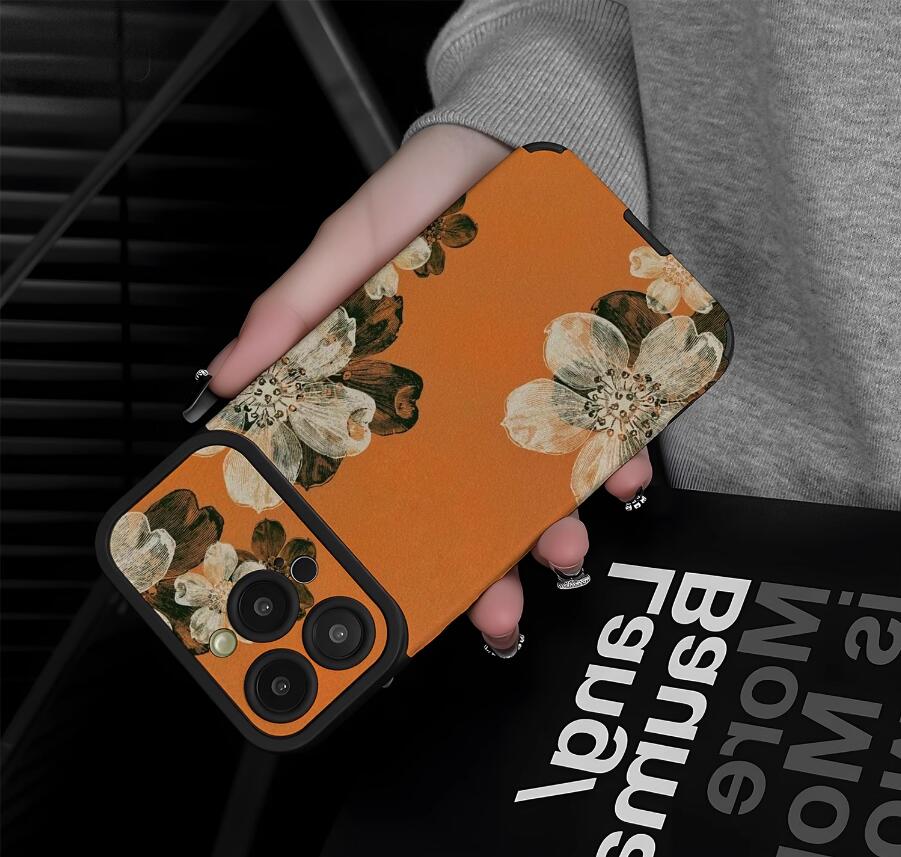 sheepskin-camellia-painting-iphone-case-creative_5