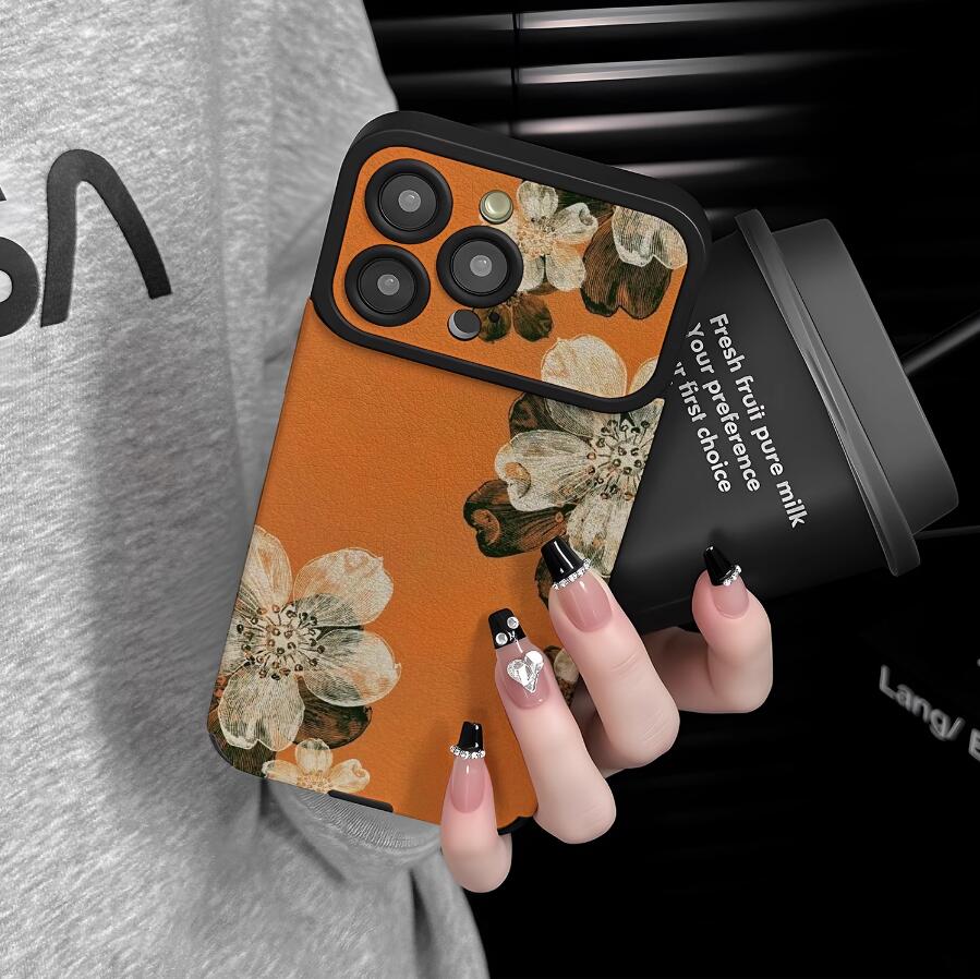 sheepskin-camellia-painting-iphone-case-creative_7