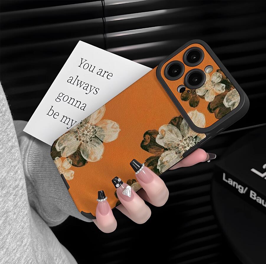 sheepskin-camellia-painting-iphone-case-creative_8