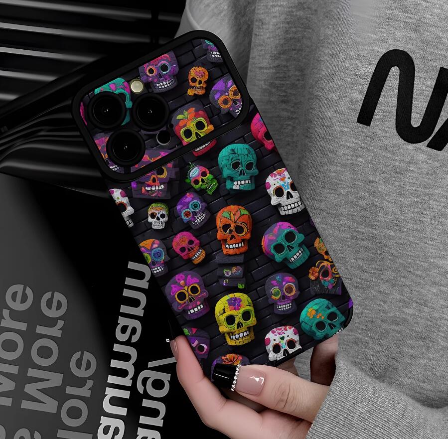 sheepskin-colorful-skull-painting-iphone-case-creative_3