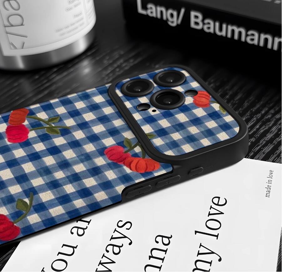 sheepskin-flowers-grid-painting-iphone-case-creative_7