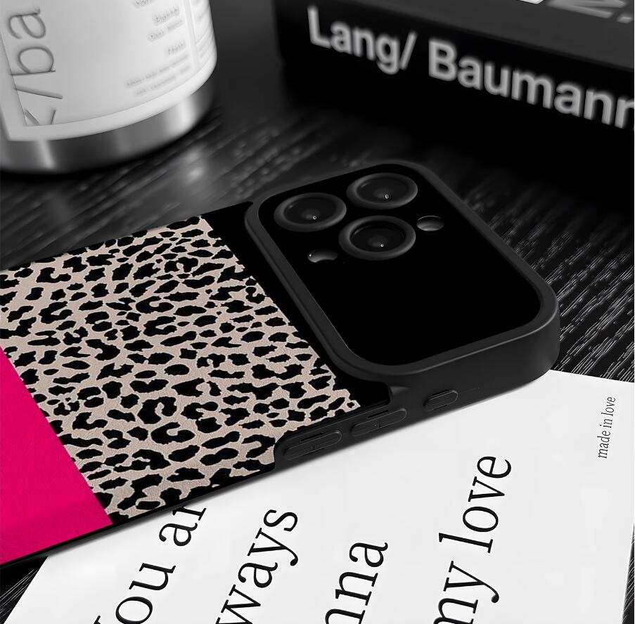 sheepskin-forceful-lepoard-patchwork-painting-iphone-case-trendy_7