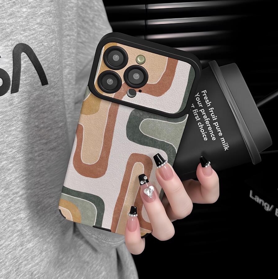 sheepskin-gaming-maze-painting-iphone-case-creative_2