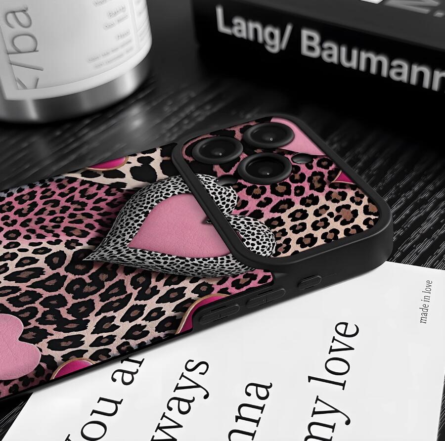 sheepskin-indulgence-lepoard-patchwork-painting-iphone-case-trendy_7