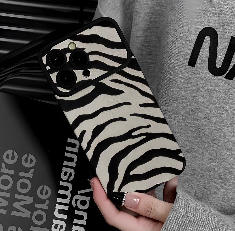 sheepskin-kap-berg-zebra-pattern-iphone-case-trendy_3