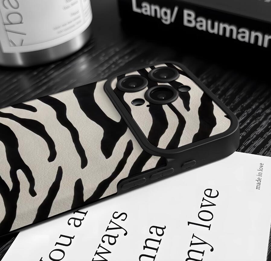 sheepskin-kap-berg-zebra-pattern-iphone-case-trendy_7