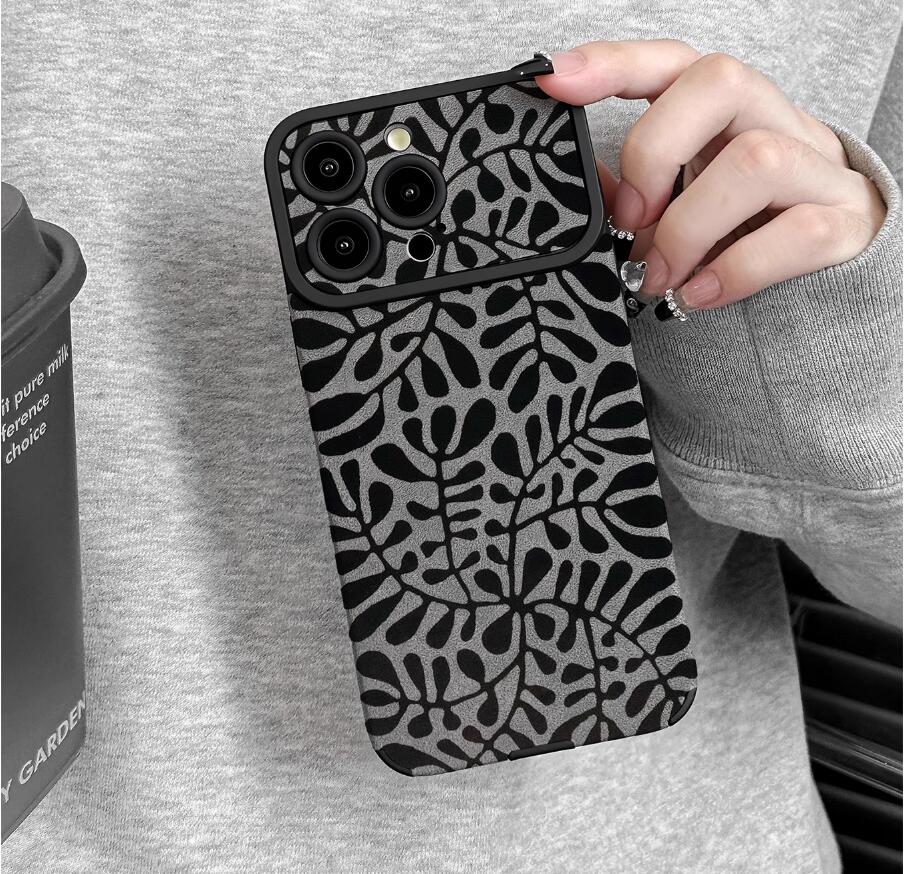 sheepskin-leaves-painting-iphone-case-creative_3