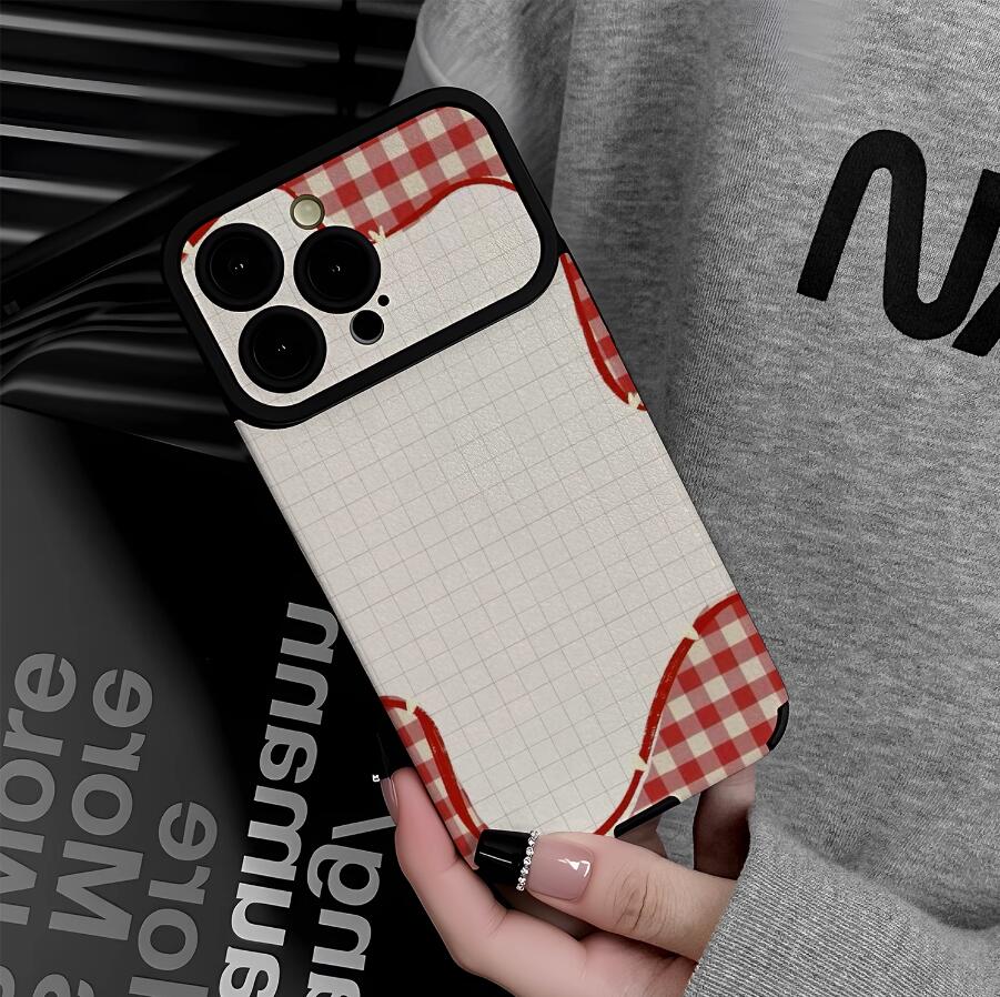 sheepskin-little-grid-patchwork-painting-iphone-case-creative_3