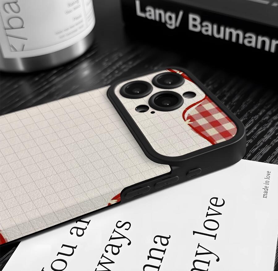 sheepskin-little-grid-patchwork-painting-iphone-case-creative_7