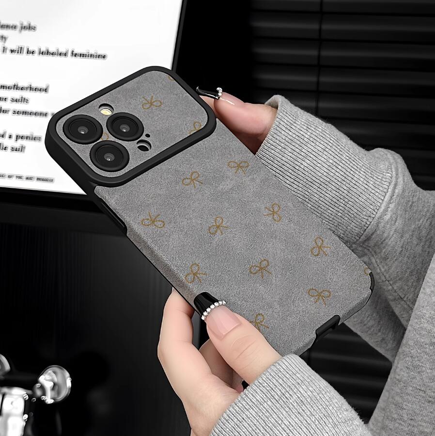 sheepskin-mini-bowknot-painting-iphone-case-creative_2