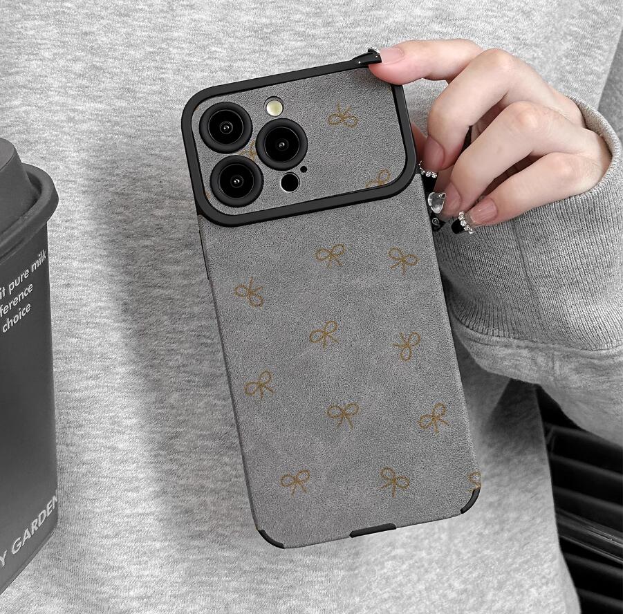 sheepskin-mini-bowknot-painting-iphone-case-creative_3