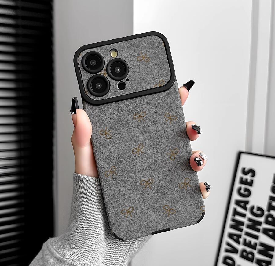 sheepskin-mini-bowknot-painting-iphone-case-creative_5