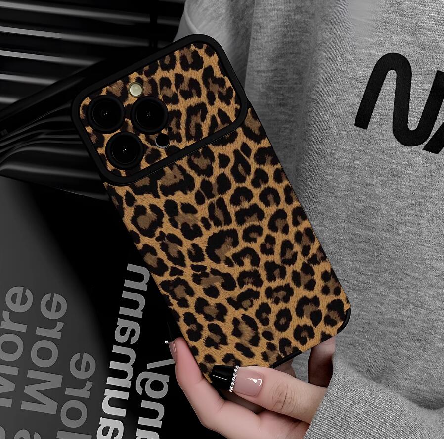sheepskin-natural-romance-leopard-pattern-iphone-case-trendy_3