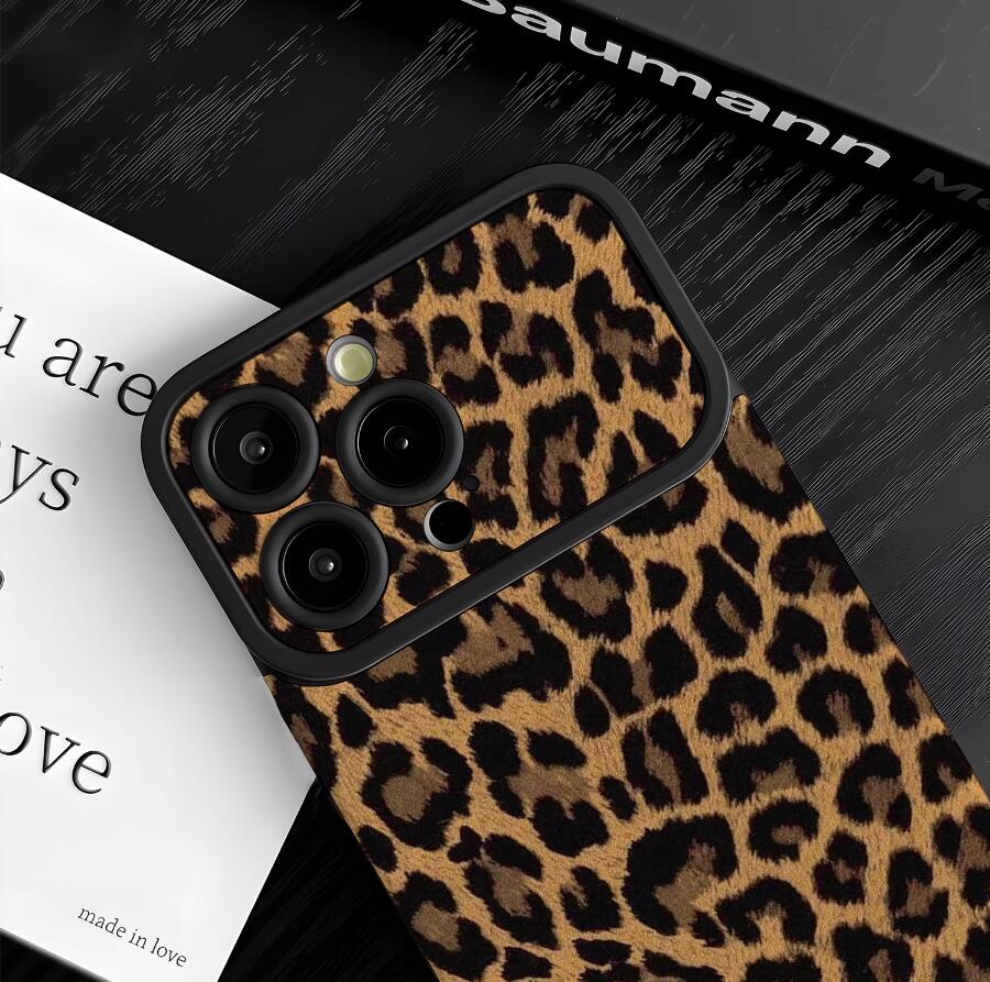 sheepskin-natural-romance-leopard-pattern-iphone-case-trendy_8