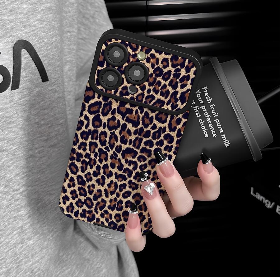 sheepskin-nobility-lepoard-patchwork-painting-iphone-case-trendy_2