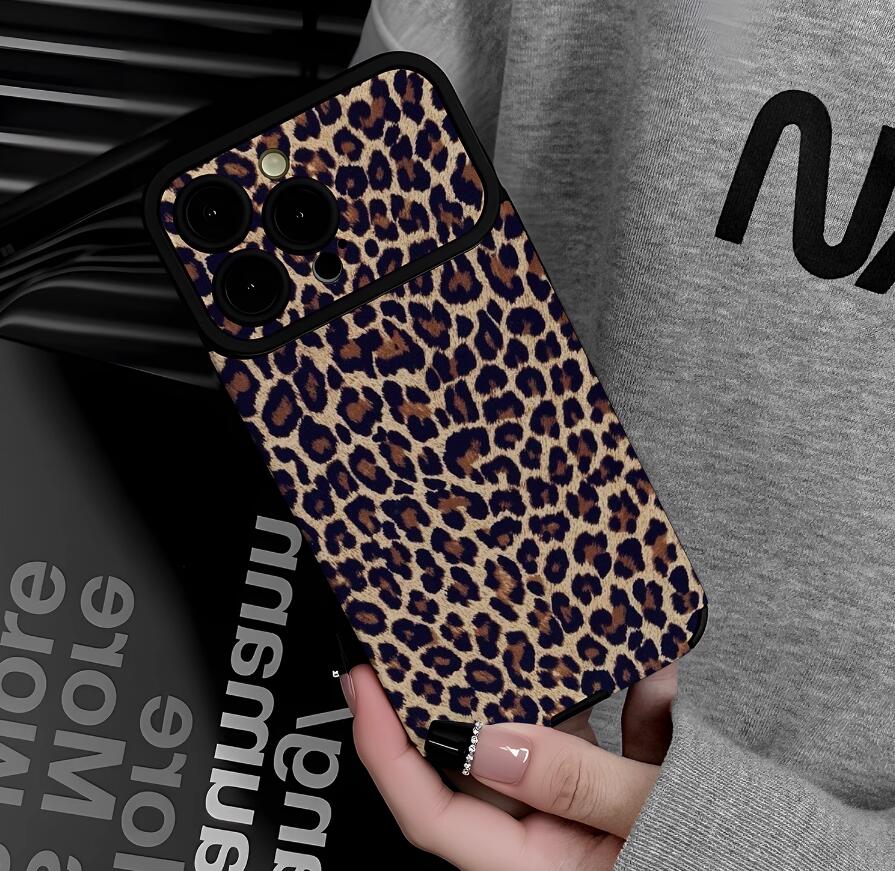 sheepskin-nobility-lepoard-patchwork-painting-iphone-case-trendy_3