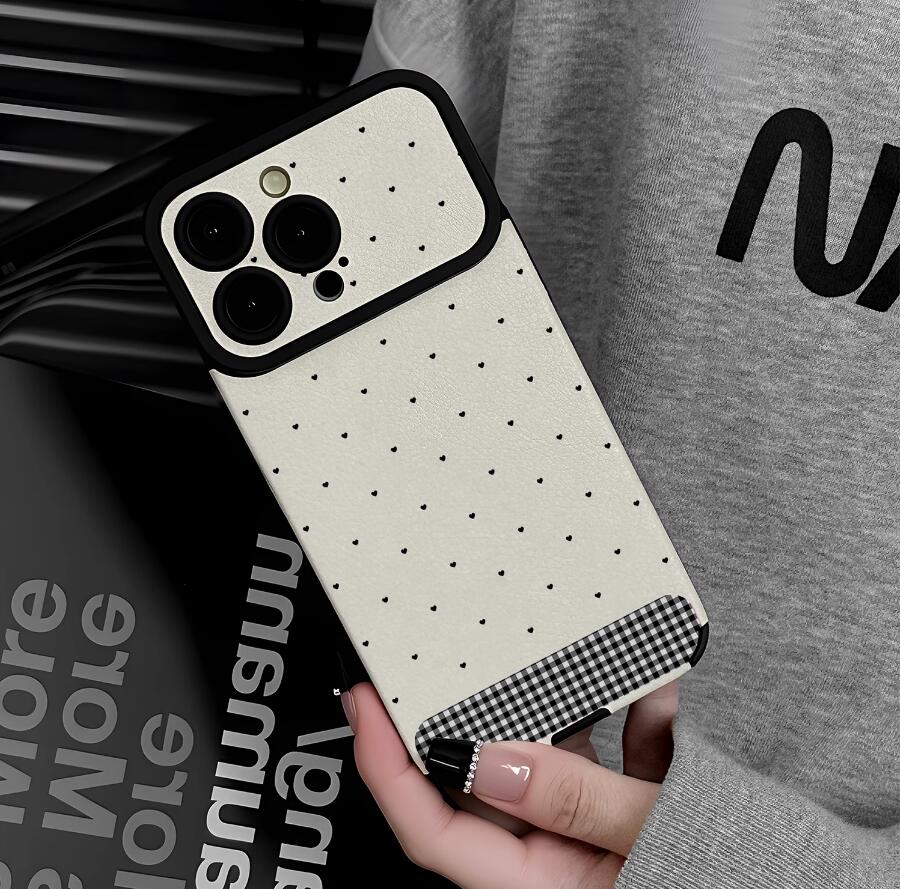 sheepskin-point-white-patchwork-grid-painting-iphone-case-creative_3