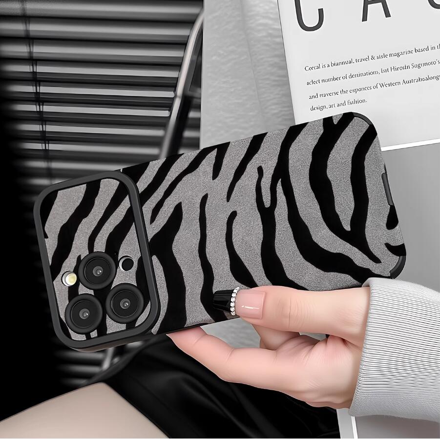 sheepskin-quagga-zebra-pattern-iphone-case-trendy_4