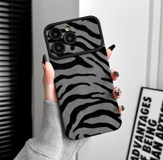 sheepskin-quagga-zebra-pattern-iphone-case-trendy_5