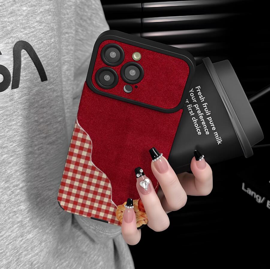 sheepskin-red-grid-patchwork-painting-iphone-case-creative_2