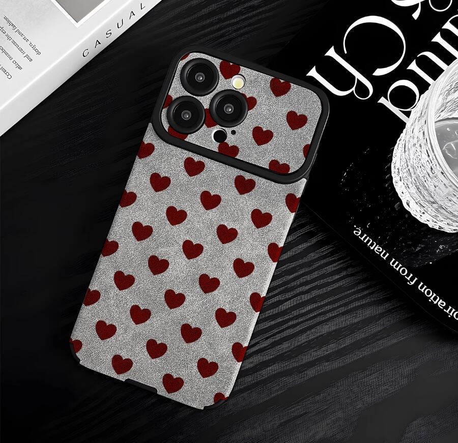 sheepskin-red-heart-painting-iphone-case-creative_6