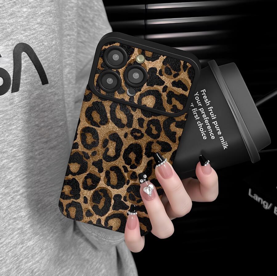 sheepskin-sexiness-freedom-leopard-pattern-iphone-case-trendy_2