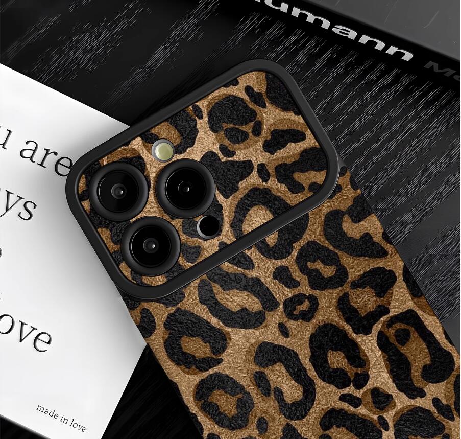 sheepskin-sexiness-freedom-leopard-pattern-iphone-case-trendy_8