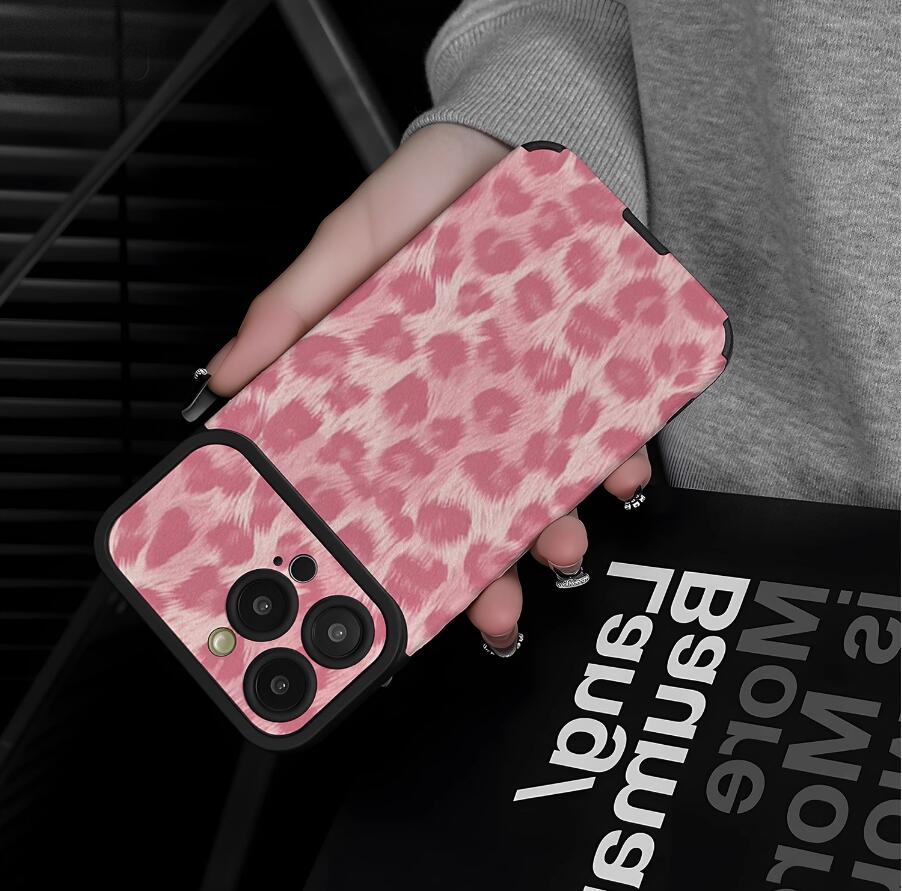 sheepskin-sweet-lepoard-patchwork-painting-iphone-case-trendy_4