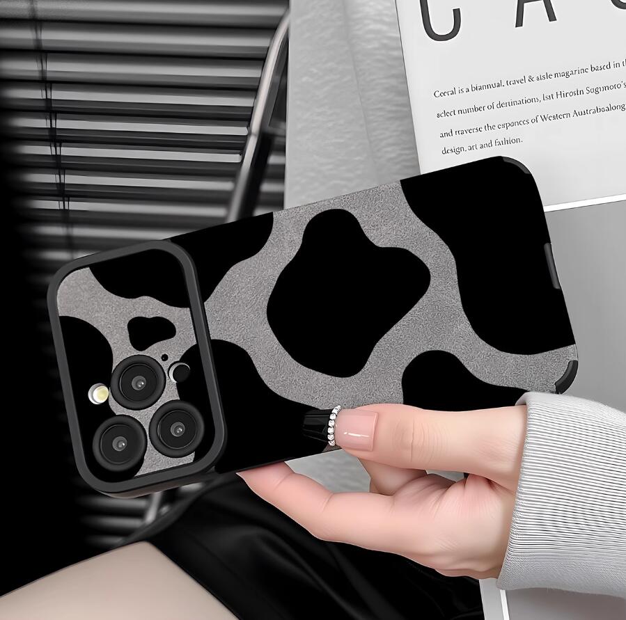 sheepskin-tactful-dairy-cow-pattern-iphone-case-trendy_4